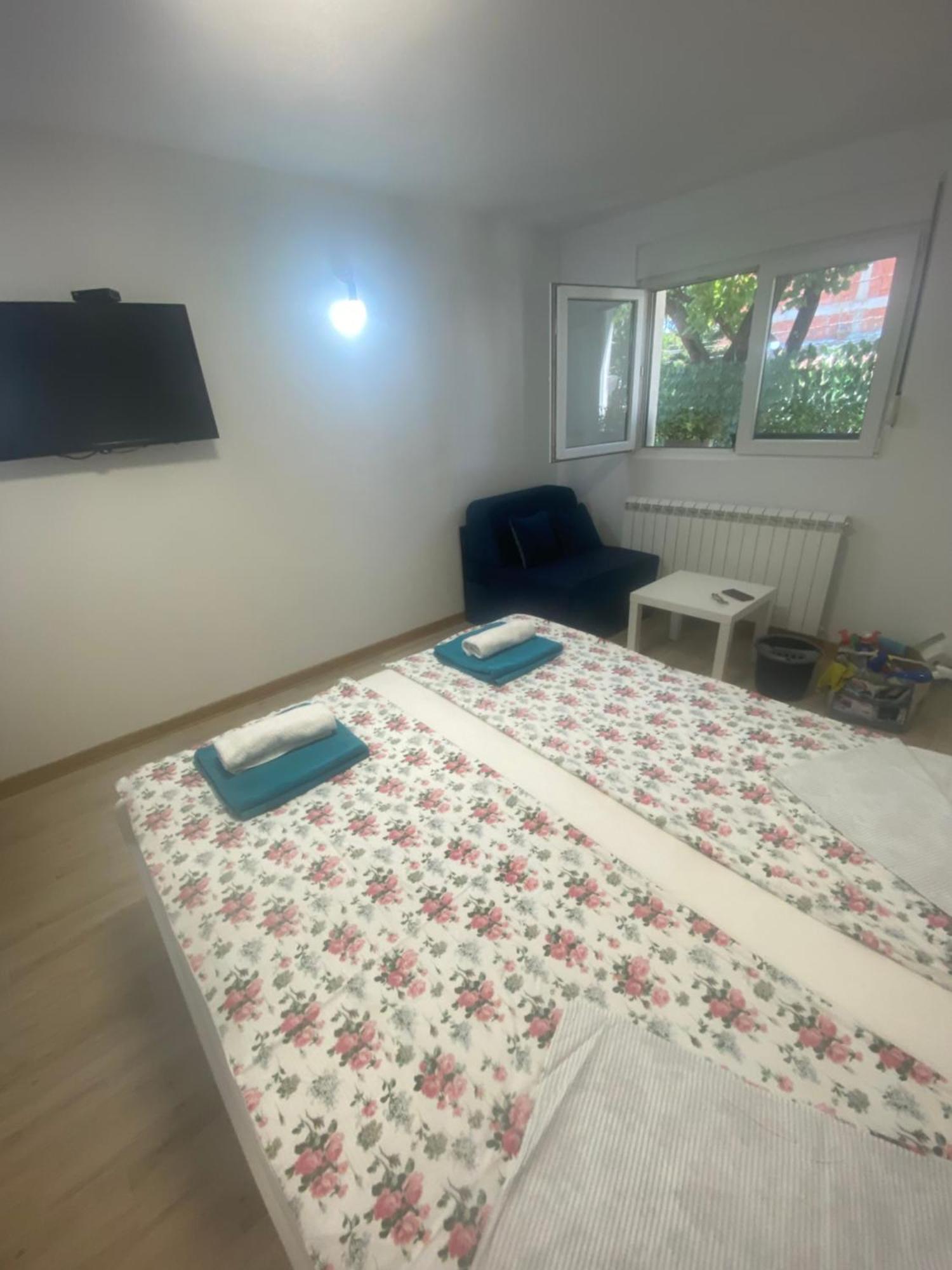 Garden Apartmani 3 Belgrade Exterior photo
